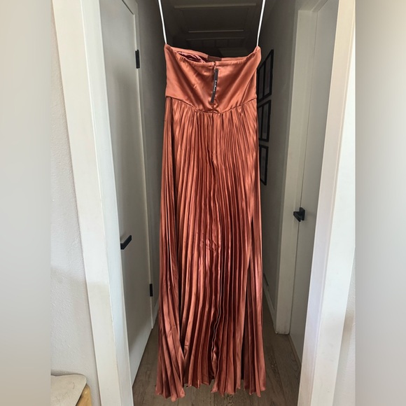 NWT | Lulus | Perfected Elegance Mauve Satin Pleated Strapless Maxi Dress | Sz M - Picture 6 of 10